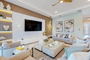 BD010J - Magnificent Bears Den Mansion With Themed Bedrooms at Reunion