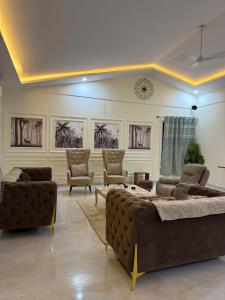 White Villa by La Bella Luxuria