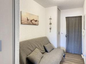 Studio climatisé avec terrasse, piscine, proche plage et commerces à Bormes-les-Mimosas - FR-1-610-3