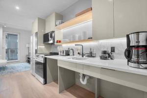 Stylish Brooklyn Retreat - Steps to G Train