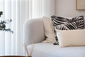Modern 2BR in Miraflores, Pool, Walk to Larcomar