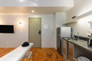 Charlie Petrah Vila Buarque - Soft Opening