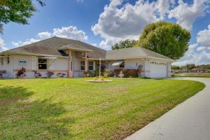 Waterfront Living in Lake Placid! Group Getaway