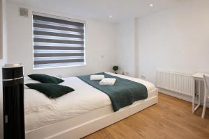 6 Bedrooms Entire House in Central London