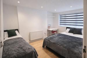 6 Bedrooms Entire House in Central London