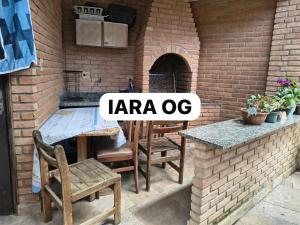 Casa com piscina a 50 metros da praia da Enseada