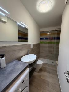 Monolocale frontemare a due passi dal centro