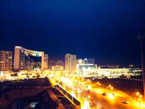NOUVEAU Appartement au plein centre ville en face Hilton & la Gare de Train TGV N2