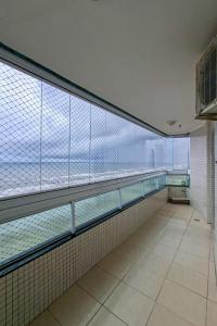 Beira-mar, 110mt, 3 dorms, linda vista