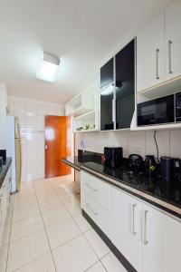 Beira-mar, 110mt, 3 dorms, linda vista