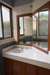 Bowra Suite Nina, Zona Consulado ORQ 8