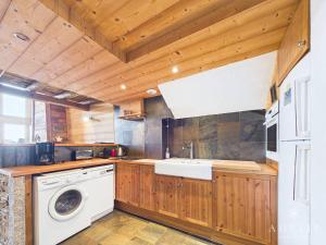 Appartement 4 pièces, centre station, 8-10 personnes, cheminée, WIFI - FR-1-398-640