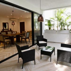 NEW! La veleta 2BR, pool, jacuzzi & gym