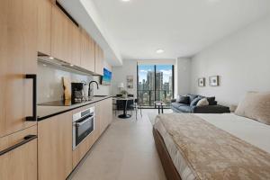 Cielo Studio- Downtown Location and City Views