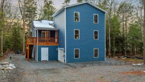 Waterfront • Priv Dock Hot Tub Game Room Lakeview Sunset Heaven by AvantStay