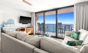 One Seagrove Place 1605