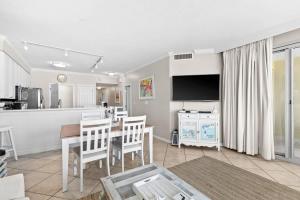 The Crescent 302