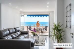Malaga Sunshine Rentals - Beach Front Penthouse - Fuengirola