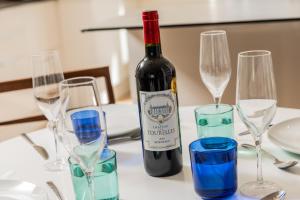 10 Tivoli Mews - By Luxury Apartments