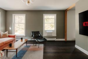 Woods Edge Private 5 Acres Hot Tub Fire Pit