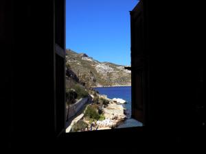 Studio with Mountain View