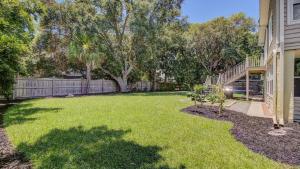 11 43rd Avenue by AvantStay
