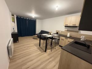 LONI EXPERIENCES - Indus