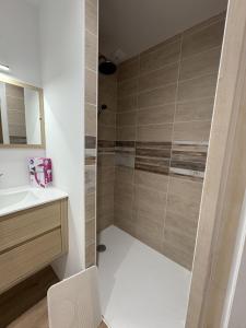 LONI EXPERIENCES - LEscale