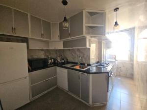 Majorelle Garden View 3BR Apart with Balcony Marrakech Center