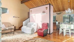 Peaceful Mountain Cabin w Decks Private Beach Access Pine Haven by AvantStay