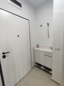 The V Apartment 2