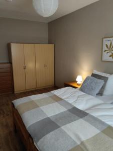 Ruhige 2-Zimmer-Wohnung mit Parkplatz & Balkon