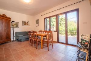 Apartments by the sea Ugljan - 25251