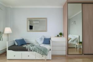 LYNA Home Gold - Parliament Residence