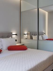 Danaes newly renovated entire cozy apartment