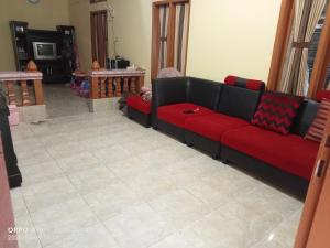 Jupe Homestay batukaras
