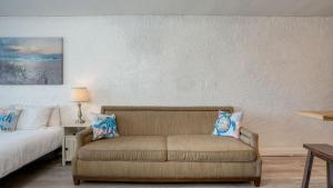 Sun-kissed by AvantStay Beachfront Access