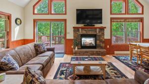 Bear Paw Lodge by AvantStay