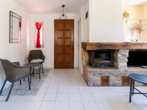 Minerve holiday home with garden