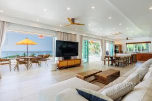 SunTien a spectacular 4br beach front pool villa