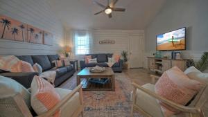 Peachy Palm by AvantStay Huge Private Pool