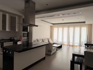 Spacious 2BR by the Beach with Amazing Views