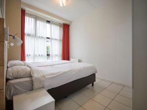 Holiday Home with Garden in Zeeland