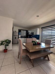 Depa comodo con alberca minutos de la playa