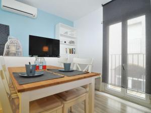 Apartamento acogedor en el centro de LEscala con terraza privada - HISP-7-28