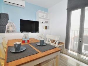 Apartamento acogedor en el centro de LEscala con terraza privada - HISP-7-28