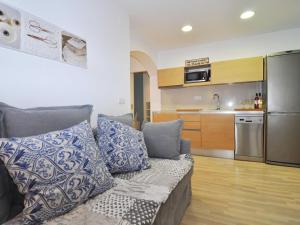 Apartamento acogedor en el centro de LEscala con terraza privada - HISP-7-28