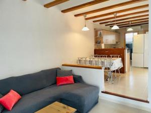 Casa con terraza y piscina en Els Poblets - ES-373-3