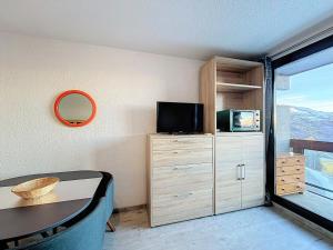 Studio rénové Pied des pistes Balcon WIFI gratuit - FR-1-267-341