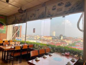 Khách sạn Hoàng Mấm Minh Cầu